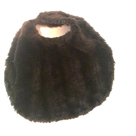 Swankie Blankie Fur Bib - Picture 1 of 2